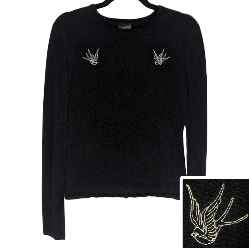Rock Steady Cropped Crew Sweater with Cream Swallow Tail Motifs - Picture 1 of 8